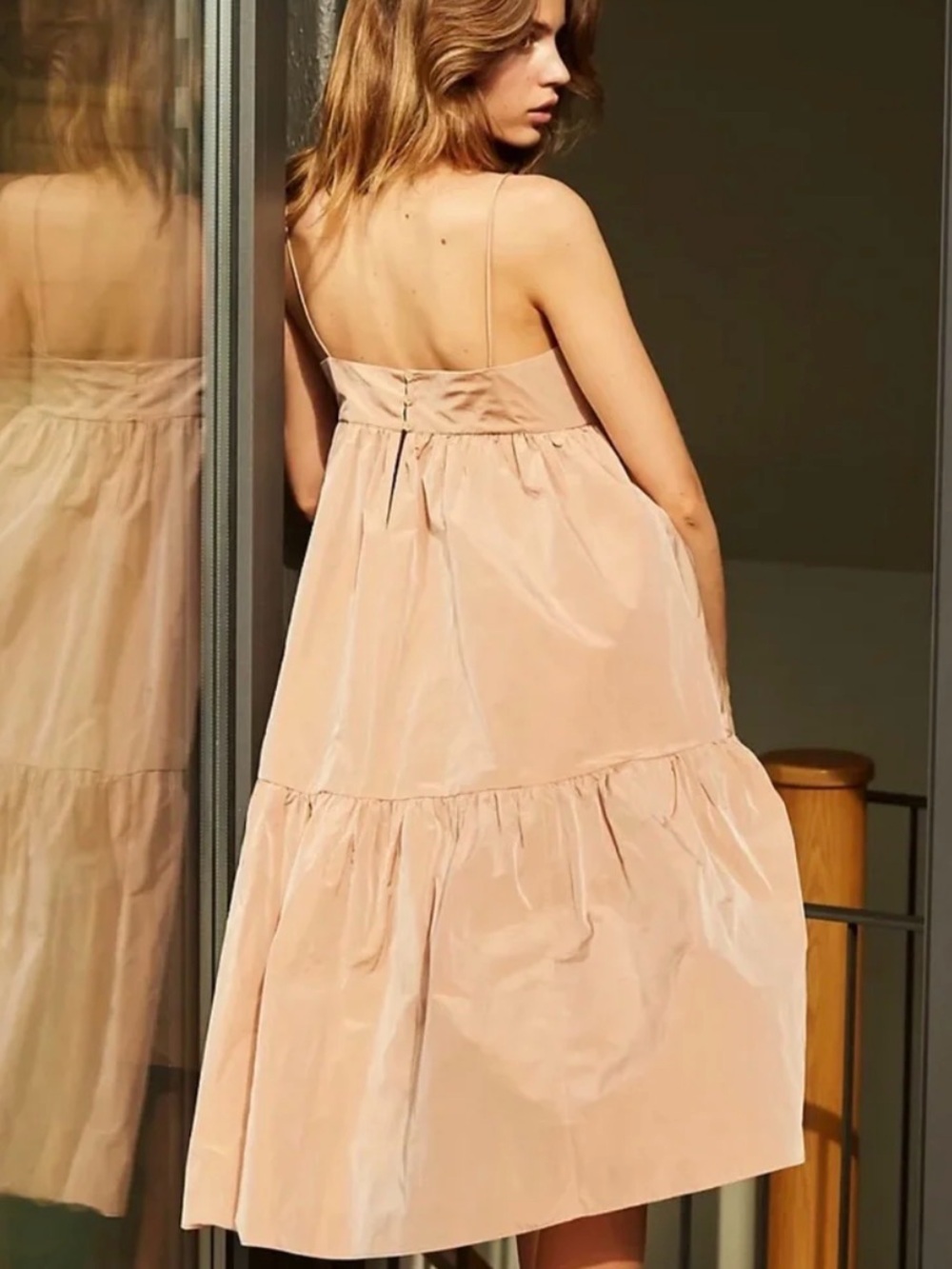 Aritzia Wilfred Satire Tafetta Tiered Satin Midi Dress Light Peach - #166